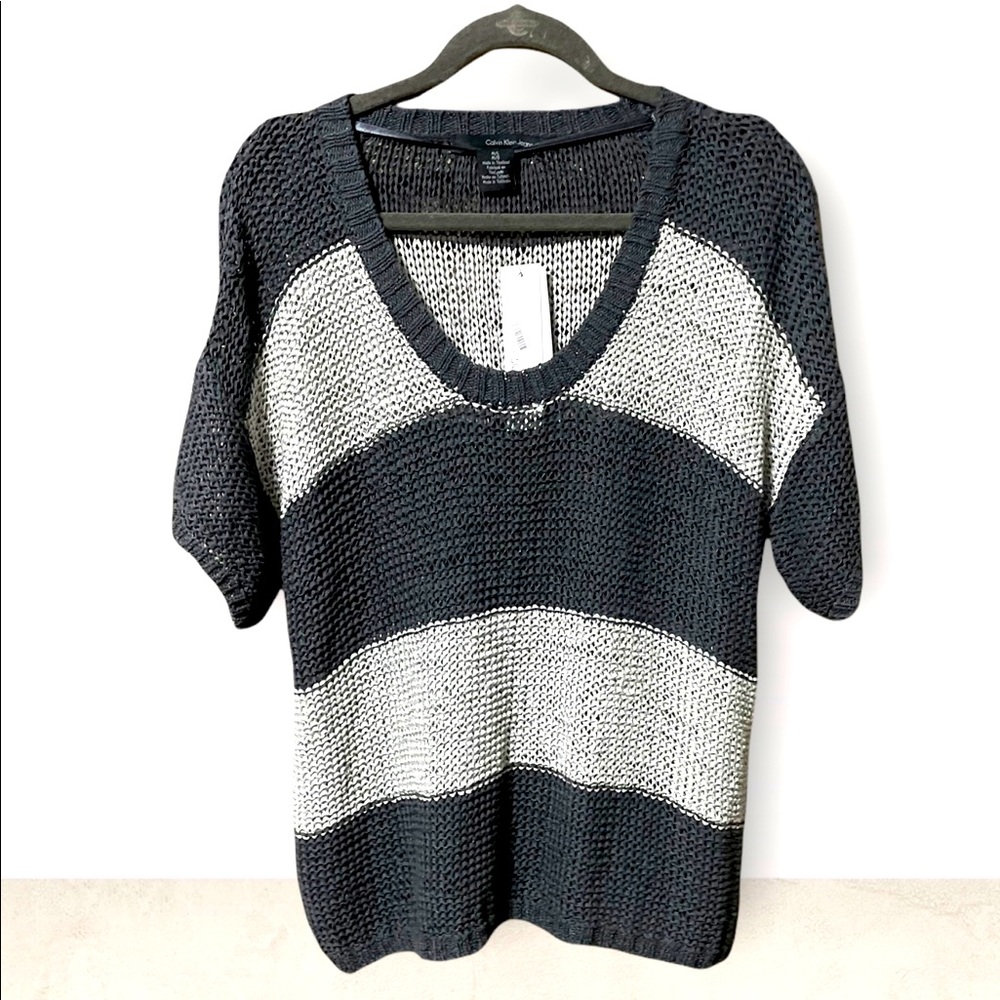 Calvin Klein Jeans Loose knit top Gray striped shirt size Medium